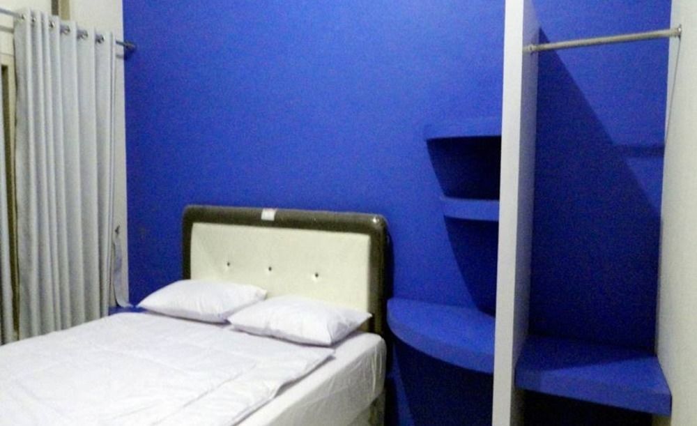 Clover Homestay Probolinggo Exteriör bild